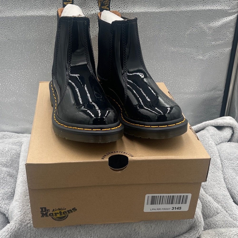 Dr. Martens Shiny Black Chelsea Boots size 6